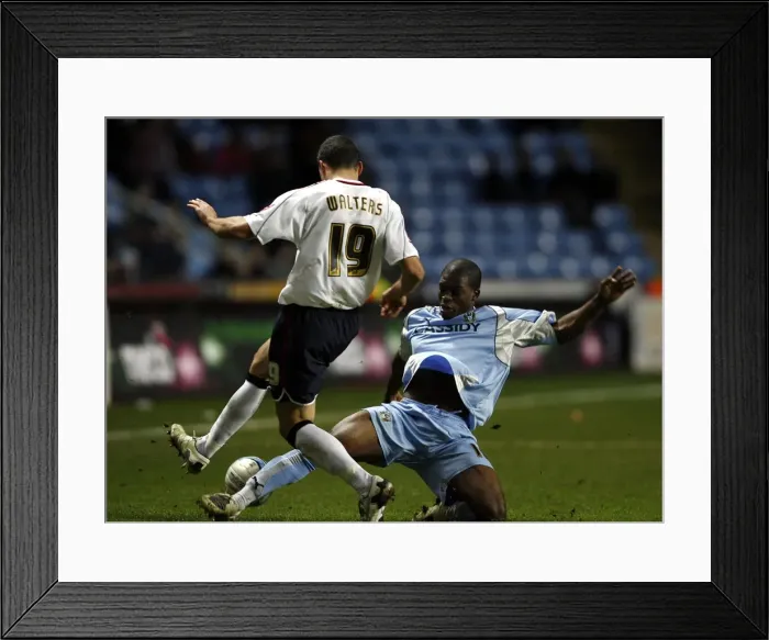 Framed Print : Isaac Osbourne vs. Jon Walters: Intense Moment in Coventry City vs. Ipswich Town Championship Clash (2007) Framed Print : Isaac Osbourne vs. Jon Walters: Intense Moment in Coventry City vs. Ipswich Town Championship Clash (2007)