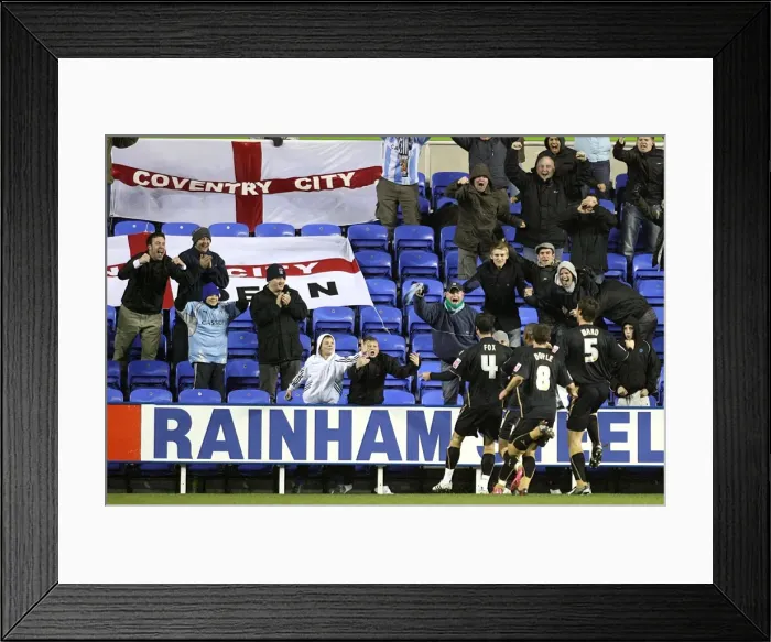 Framed Print : Coca-Cola Football League Championship - Reading v Coventry City - Madejski Stadium Framed Print : Coca-Cola Football League Championship - Reading v Coventry City - Madejski Stadium