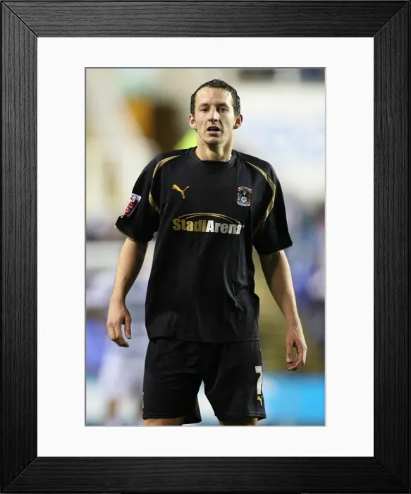 Framed Print : Coventry City's Guillaume Beuzelin in Action: Championship Showdown vs. Reading (December 1, 2008) Framed Print : Coventry City's Guillaume Beuzelin in Action: Championship Showdown vs. Reading (December 1, 2008)