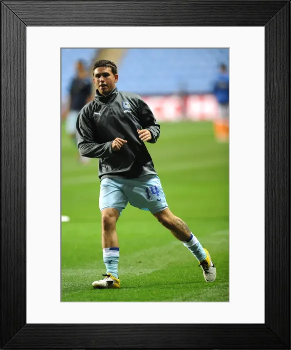 Framed Print : Coventry City FC: Cody McDonald Pre-Match Warm-Up vs Blackpool (Npower Championship, Ricoh Arena, 27-09-2011)