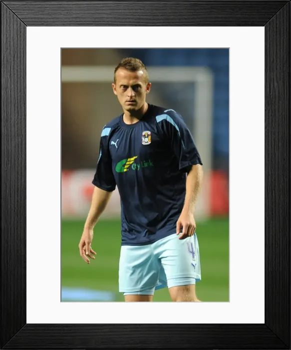 Framed Print : Sammy Clingan of Coventry City in Pre-Match Warm-Up at Ricoh Arena vs Blackpool (Npower Football League Championship, 27-09-2011) Framed Print : Sammy Clingan of Coventry City in Pre-Match Warm-Up at Ricoh Arena vs Blackpool (Npower Football League Championship, 27-09-2011)