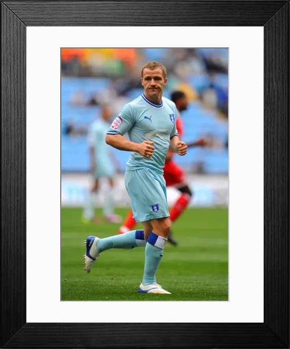 Framed Print : Gary McSheffrey of Coventry City vs. Reading in the Npower Championship at Ricoh Arena (September 24, 2011) Framed Print : Gary McSheffrey of Coventry City vs. Reading in the Npower Championship at Ricoh Arena (September 24, 2011)