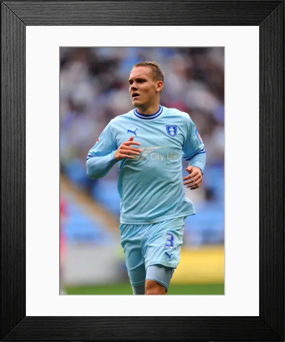 Framed Print : Coventry City vs Reading: Chris Hussey in Action at the Ricoh Arena - Npower Championship 2011 Framed Print : Coventry City vs Reading: Chris Hussey in Action at the Ricoh Arena - Npower Championship 2011
