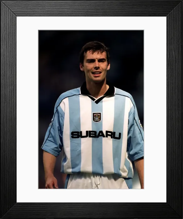 Framed Print : Gary Breen in Action: Coventry City vs. Middlesbrough, FA Carling Premiership (19-08-2000) Framed Print : Gary Breen in Action: Coventry City vs. Middlesbrough, FA Carling Premiership (19-08-2000)