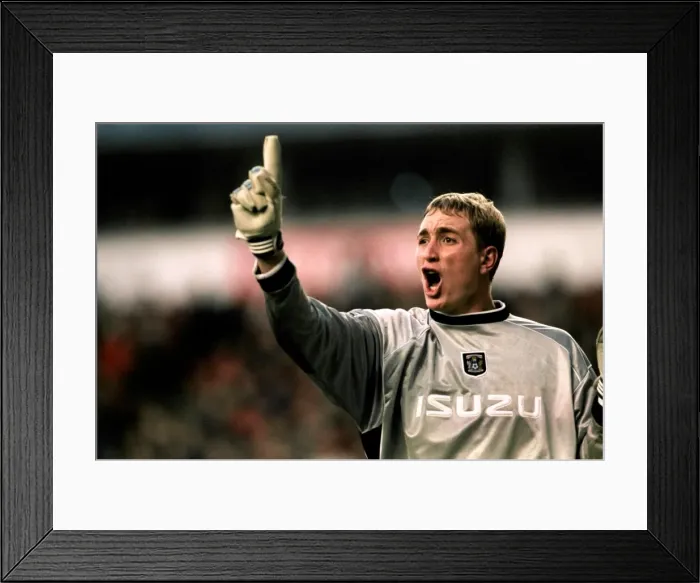 Framed Print : Chris Kirkland of Coventry City Faces Liverpool in FA Carling Premiership Showdown (12-11-2000) Framed Print : Chris Kirkland of Coventry City Faces Liverpool in FA Carling Premiership Showdown (12-11-2000)