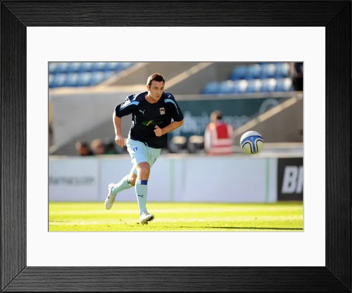 Framed Print : Roy O'Donovan vs Nottingham Forest: Coventry City's Striker in Action at Ricoh Arena, Npower Championship (15-10-2011) Framed Print : Roy O'Donovan vs Nottingham Forest: Coventry City's Striker in Action at Ricoh Arena, Npower Championship (15-10-2011)