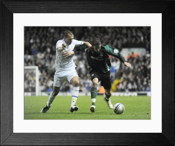 Framed Print : Battle for the Ball: Leeds United vs. Coventry City, Npower Championship Framed Print : Battle for the Ball: Leeds United vs. Coventry City, Npower Championship