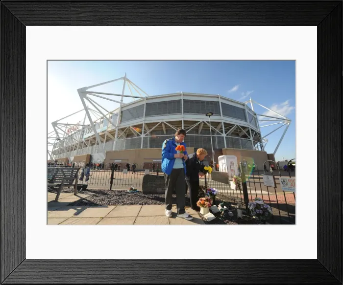 Framed Print : Coventry City Fans Pay Tribute: Memorial Garden, Ricoh Arena - Coventry City vs Burnley (Npower Football League Championship) Framed Print : Coventry City Fans Pay Tribute: Memorial Garden, Ricoh Arena - Coventry City vs Burnley (Npower Football League Championship)
