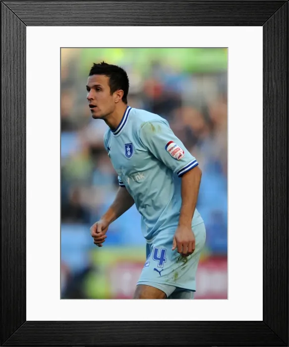 Framed Print : Coventry City vs Burnley: Richard Wood in Action at the Ricoh Arena - Npower Championship (22-10-2011) Framed Print : Coventry City vs Burnley: Richard Wood in Action at the Ricoh Arena - Npower Championship (22-10-2011)