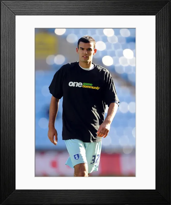 Framed Print : Conor Thomas Focus: Coventry City vs Burnley, Npower Championship (2011) Framed Print : Conor Thomas Focus: Coventry City vs Burnley, Npower Championship (2011)