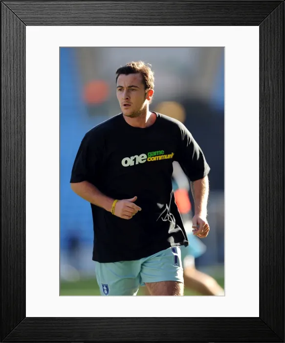 Framed Print : Gearing Up: Roy O'Donovan's Focused Warm-Up Ahead of Coventry City vs Burnley (Npower Championship, 22-10-2011, Ricoh Arena)