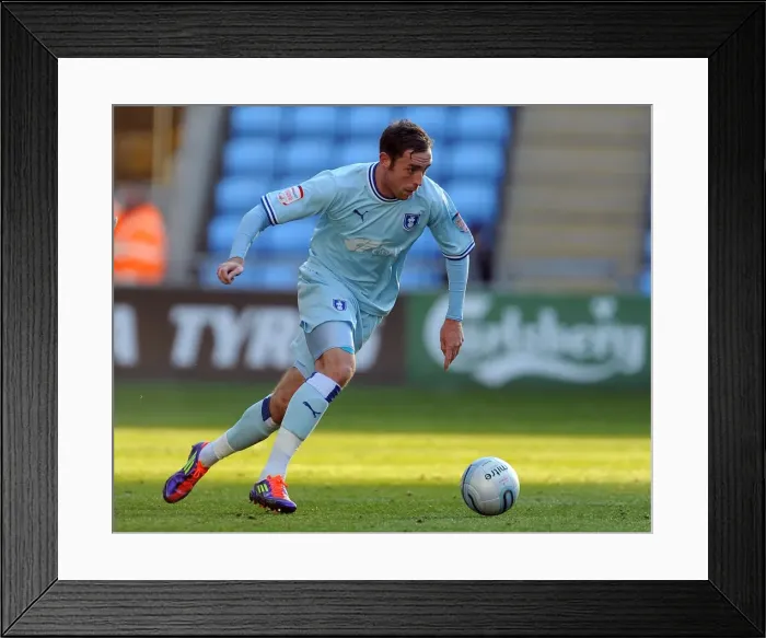 Framed Print : Richard Keogh in Action for Coventry City vs Burnley, Npower Championship (22-10-2011) - Ricoh Arena Framed Print : Richard Keogh in Action for Coventry City vs Burnley, Npower Championship (22-10-2011) - Ricoh Arena