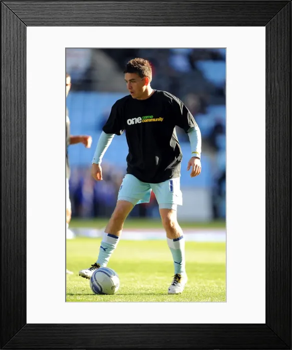 Framed Print : Cody McDonald's Focused Pre-Game Ritual: Coventry City vs. Burnley, Npower Championship (22-10-2011, Ricoh Arena) Framed Print : Cody McDonald's Focused Pre-Game Ritual: Coventry City vs. Burnley, Npower Championship (22-10-2011, Ricoh Arena)
