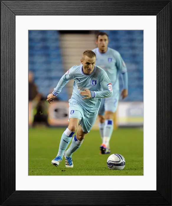 Framed Print : Gary McSheffrey in Action: Coventry City vs. Millwall, Npower Championship (1st November 2011, The Den) Framed Print : Gary McSheffrey in Action: Coventry City vs. Millwall, Npower Championship (1st November 2011, The Den)