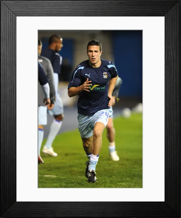 Framed Print : Richard Wood in Action: Coventry City vs Millwall, Npower Championship (1st November 2011) - The Den Framed Print : Richard Wood in Action: Coventry City vs Millwall, Npower Championship (1st November 2011) - The Den