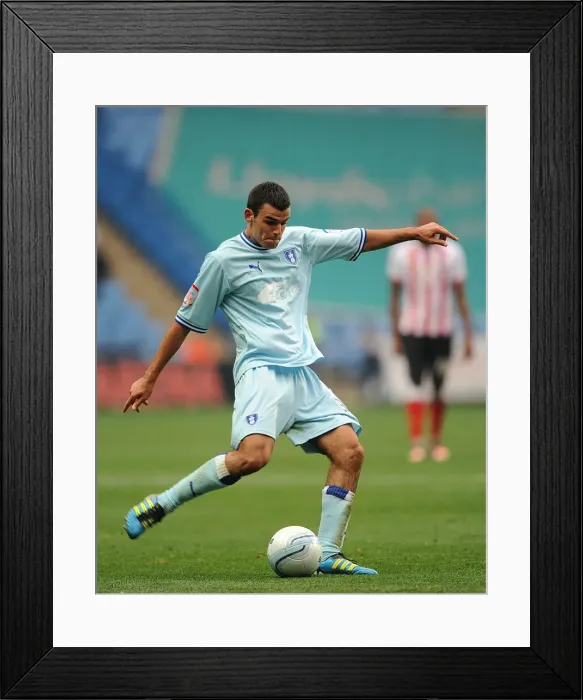Framed Print : Conor Thomas of Coventry City vs Southampton in Npower Championship (05-11-2011) - Ricoh Arena Showdown