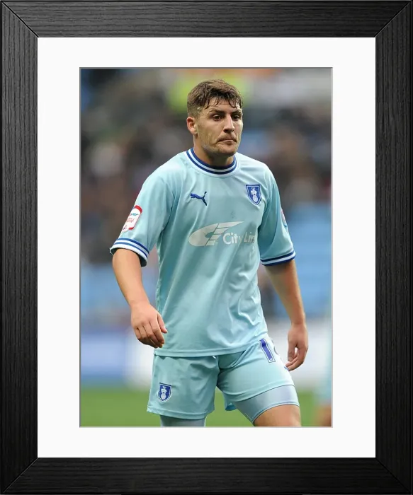 Framed Print : Gary Deegan in Action for Coventry City Against Southampton (05-11-2011, Ricoh Arena) Framed Print : Gary Deegan in Action for Coventry City Against Southampton (05-11-2011, Ricoh Arena)