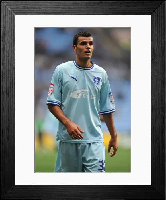 Framed Print : Conor Thomas in Action: Coventry City vs Southampton, Npower Championship (05-11-2011) - Ricoh Arena Framed Print : Conor Thomas in Action: Coventry City vs Southampton, Npower Championship (05-11-2011) - Ricoh Arena