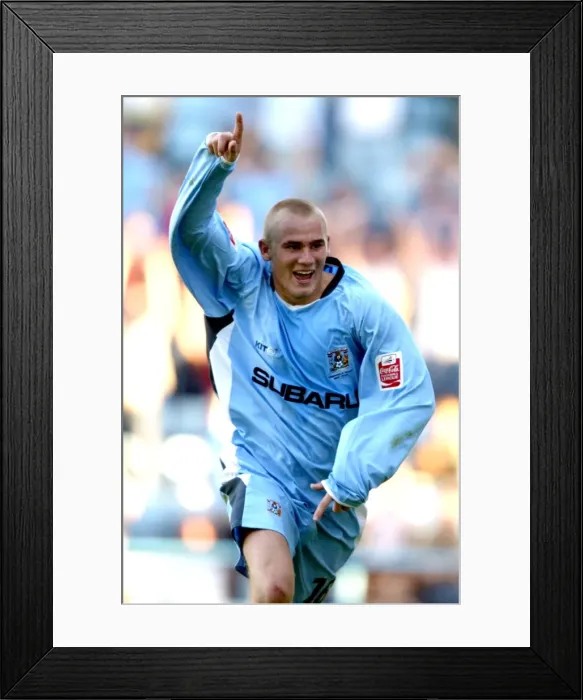 Framed Print : Coventry City v Sunderland - Highfield Road Framed Print : Coventry City v Sunderland - Highfield Road