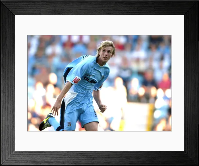 Framed Print : Calum Davenport in Action: Coventry City vs. Sunderland (07-08-2004) Framed Print : Calum Davenport in Action: Coventry City vs. Sunderland (07-08-2004)