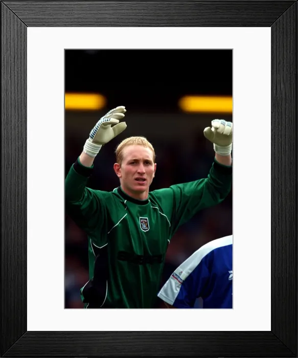 Framed Print : Chris Kirkland in Action: Coventry City vs. Stockport County (2001, Division One) Framed Print : Chris Kirkland in Action: Coventry City vs. Stockport County (2001, Division One)