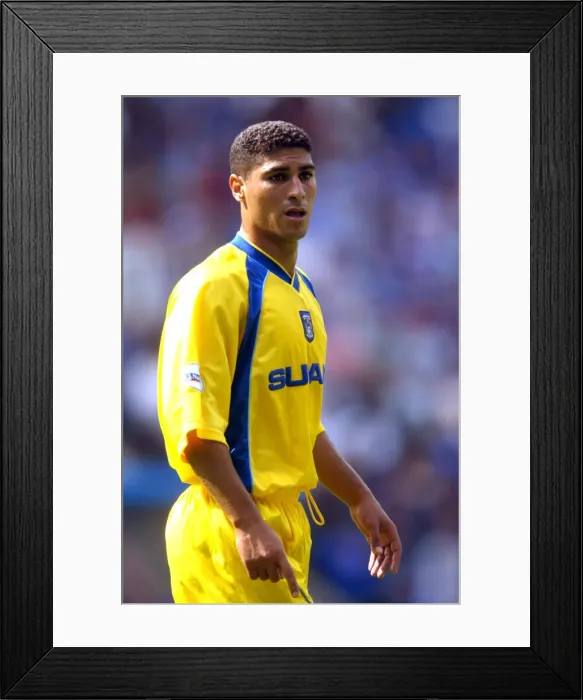 Framed Print : Coventry City's Youssef Safri in Action: Clash with Reading, Division One (2001) Framed Print : Coventry City's Youssef Safri in Action: Clash with Reading, Division One (2001)