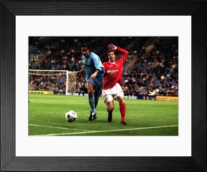 Framed Print : Clash in Division One: Keith O'Neill (Coventry City) vs. Andy Gray (Nottingham Forest) (27-08-2001) Framed Print : Clash in Division One: Keith O'Neill (Coventry City) vs. Andy Gray (Nottingham Forest) (27-08-2001)