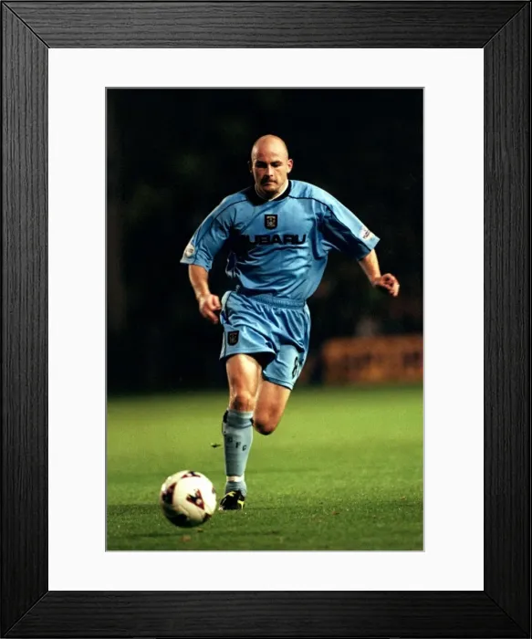 Framed Print : Lee Carsley in Action: Coventry City vs Walsall, Nationwide League Division One (14-10-2001) Framed Print : Lee Carsley in Action: Coventry City vs Walsall, Nationwide League Division One (14-10-2001)