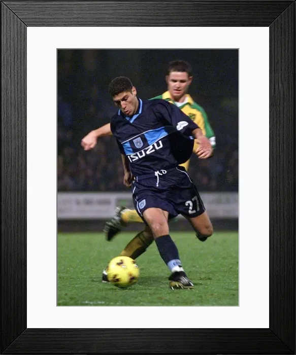 Framed Print : Nationwide Division One - Norwich City v Coventry - Carrow Road Framed Print : Nationwide Division One - Norwich City v Coventry - Carrow Road