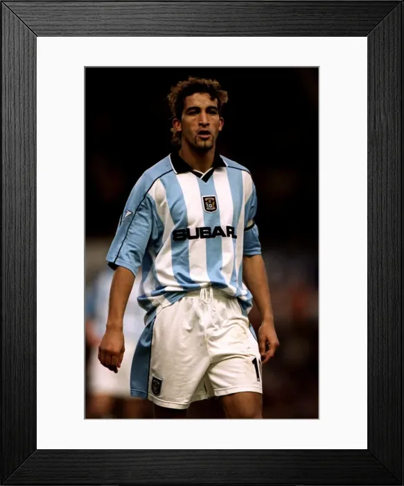 Framed Print : Moustapha Hadji's Battle: Coventry City vs Arsenal in the FA Carling Premiership (03-02-2001) Framed Print : Moustapha Hadji's Battle: Coventry City vs Arsenal in the FA Carling Premiership (03-02-2001)