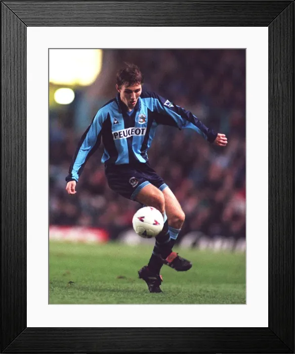 Framed Print : Eoin Jess: Coventry City vs Wimbledon in Carling Premier League Action Framed Print : Eoin Jess: Coventry City vs Wimbledon in Carling Premier League Action