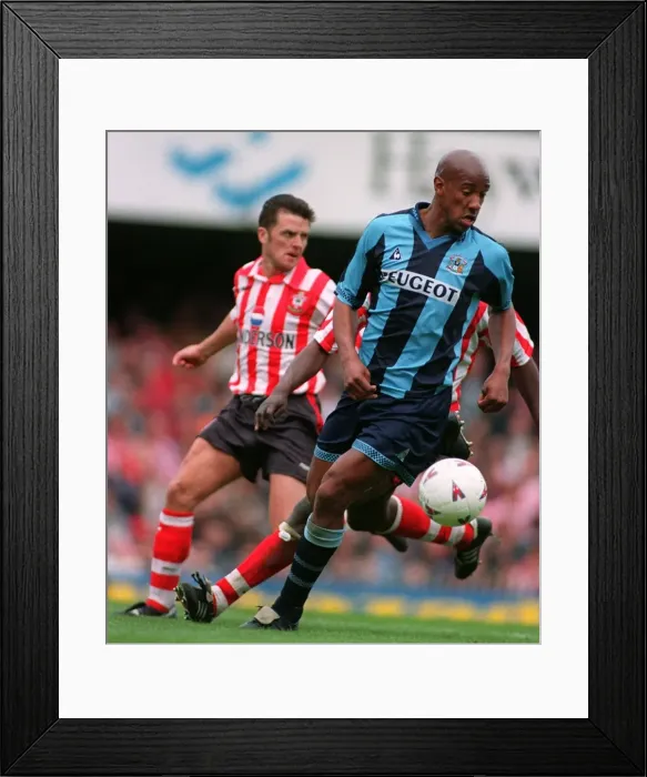 Framed Print : Dion Dublin's Thrilling Goal: Southampton vs Coventry City (Carling Premier League, 19-04-1997) Framed Print : Dion Dublin's Thrilling Goal: Southampton vs Coventry City (Carling Premier League, 19-04-1997)