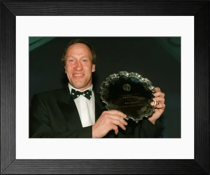 Framed Print : Steve Ogrizovic Wins Coventry City's Merit Award at PFA Player of the Year Awards, London Framed Print : Steve Ogrizovic Wins Coventry City's Merit Award at PFA Player of the Year Awards, London