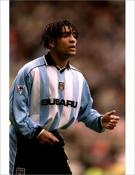 Determined Richard Shaw at Old Trafford: Coventry City vs Manchester United (FA Carling Premiership, 14-04-2001)