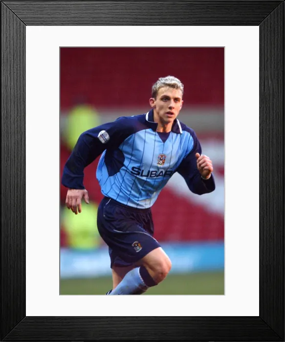 Framed Print : Stephen Warnock in Action: Coventry City vs. Nottingham Forest (07-02-2004) Framed Print : Stephen Warnock in Action: Coventry City vs. Nottingham Forest (07-02-2004)