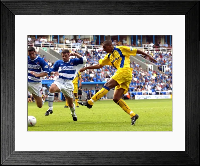 Framed Print : Nationwide League Division One - Reading v Coventry City Framed Print : Nationwide League Division One - Reading v Coventry City