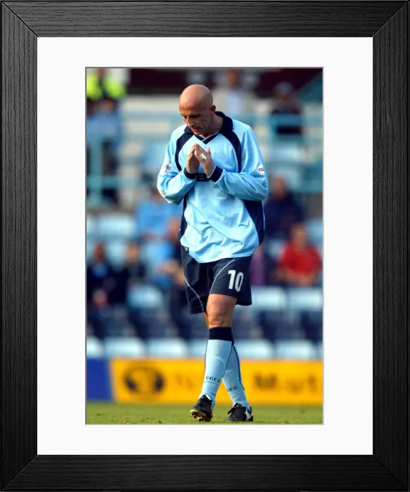 Framed Print : Reigniting the Rivalry: Coventry City vs. Nottingham Forest in Division One Soccer (31-08-2002) Framed Print : Reigniting the Rivalry: Coventry City vs. Nottingham Forest in Division One Soccer (31-08-2002)