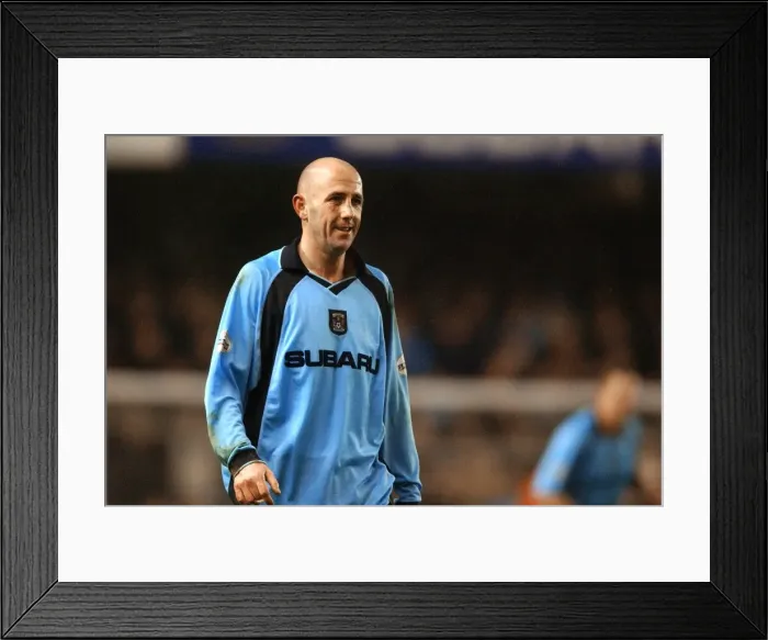 Framed Print : Gary McAllister Leads Coventry City Against Derby County in Nationwide League Division One (21-12-2002) Framed Print : Gary McAllister Leads Coventry City Against Derby County in Nationwide League Division One (21-12-2002)