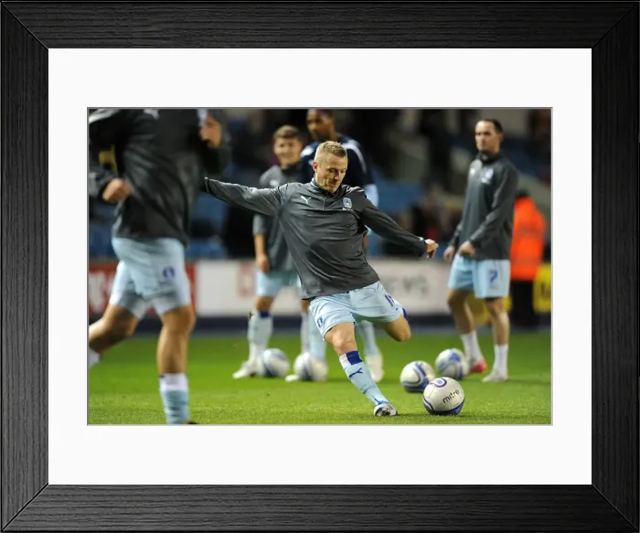 Framed Print : Gary McSheffrey's Pre-Match Focus: Coventry City at Millwall, Npower Championship (01-11-2011)