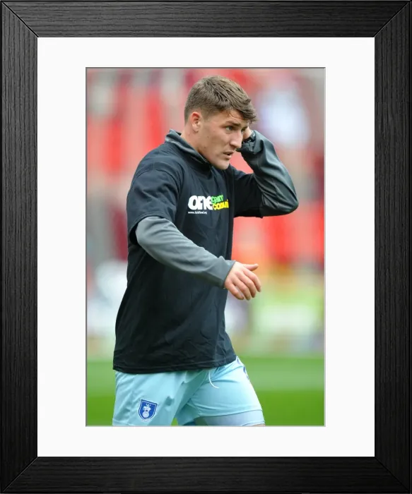 Framed Print : Gary Deegan of Coventry City in Community Shirt for One-Game Stint vs Doncaster Rovers (Npower Championship, 29-10-2011)