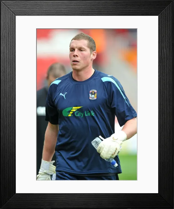 Framed Print : Coventry City's Chris Dunn: Uniting the Community (29-10-2011) Framed Print : Coventry City's Chris Dunn: Uniting the Community (29-10-2011)