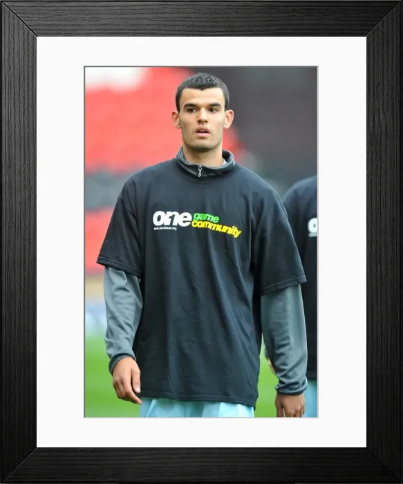 Framed Print : Conor Thomas: Coventry City's Community Hero in Npower Championship Match vs. Burnley (29-10-2011) Framed Print : Conor Thomas: Coventry City's Community Hero in Npower Championship Match vs. Burnley (29-10-2011)