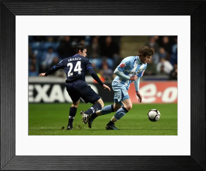 Framed Print : Coventry City's Aron Gunnarsson Outmuscles Keith Treacy in FA Cup Showdown (Fifth Round Replay, 2009) Framed Print : Coventry City's Aron Gunnarsson Outmuscles Keith Treacy in FA Cup Showdown (Fifth Round Replay, 2009)