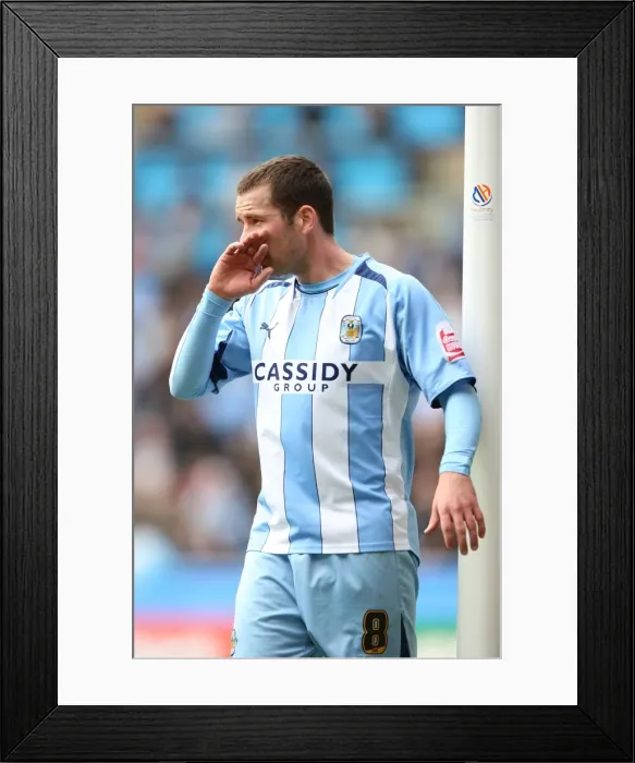 Framed Print : Michael Doyle in FA Cup Sixth Round Action: Coventry City vs. Chelsea at Ricoh Arena (7th March 2009) Framed Print : Michael Doyle in FA Cup Sixth Round Action: Coventry City vs. Chelsea at Ricoh Arena (7th March 2009)