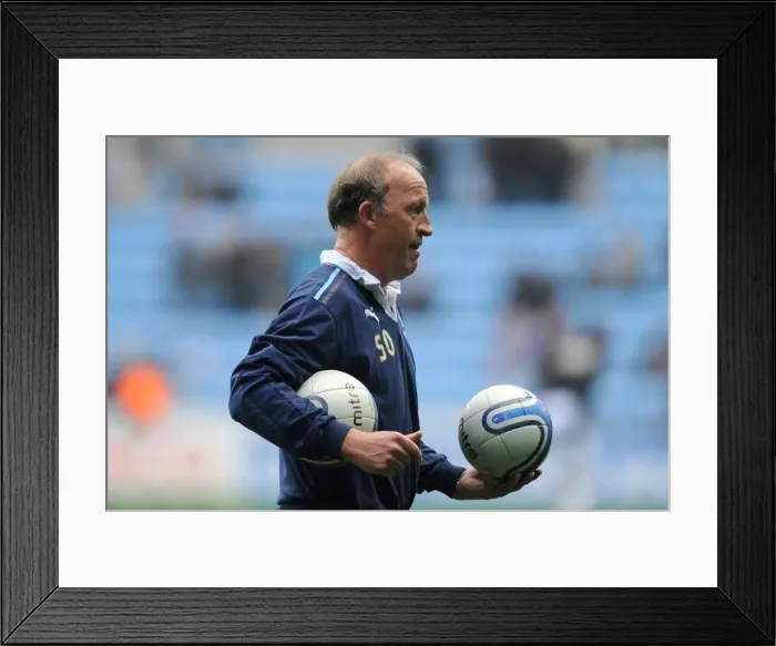 Framed Print : Steve Ogrizovic in Action: Coventry City vs. West Ham United (Npower Championship, 19-11-2011) Framed Print : Steve Ogrizovic in Action: Coventry City vs. West Ham United (Npower Championship, 19-11-2011)