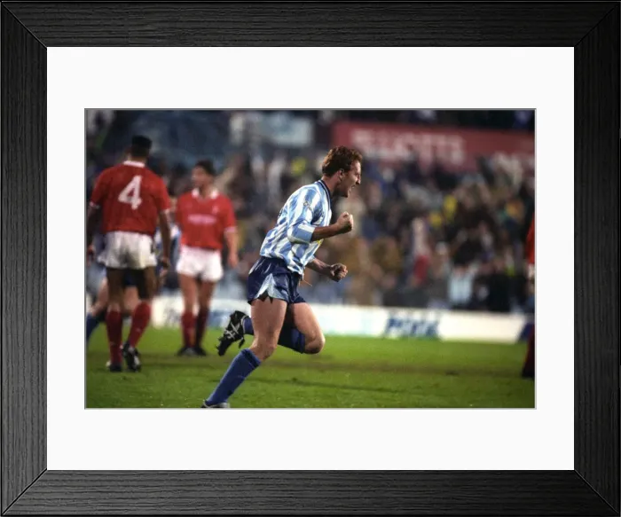 Framed Print : Steve Livingstone celebrates after scoring the winning goal for Coventry City Framed Print : Steve Livingstone celebrates after scoring the winning goal for Coventry City