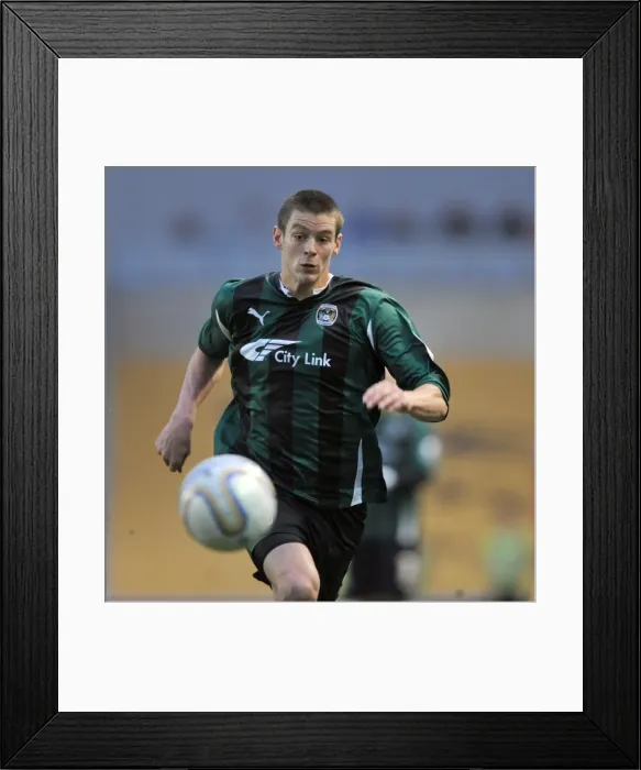 Framed Print : Lukas Jutkiewicz in Action: Coventry City vs. Brighton and Hove Albion, Championship Match (November 2011) Framed Print : Lukas Jutkiewicz in Action: Coventry City vs. Brighton and Hove Albion, Championship Match (November 2011)