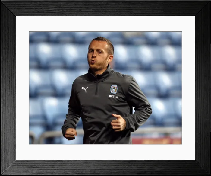 Framed Print : Sammy Clingan in Focus: Pre-Match Warm-Up at Ricoh Arena (vs Cardiff City, Npower Championship, 22-11-2011)