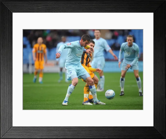 Framed Print : A Battle in the Npower Championship: Lukas Jutkiewicz vs Corey Evans - Coventry City vs Hull City (10-12-2011, Ricoh Arena) Framed Print : A Battle in the Npower Championship: Lukas Jutkiewicz vs Corey Evans - Coventry City vs Hull City (10-12-2011, Ricoh Arena)