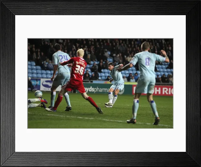 Framed Print : npower Football League Championship - Coventry City v Bristol City - Ricoh Arena Framed Print : npower Football League Championship - Coventry City v Bristol City - Ricoh Arena